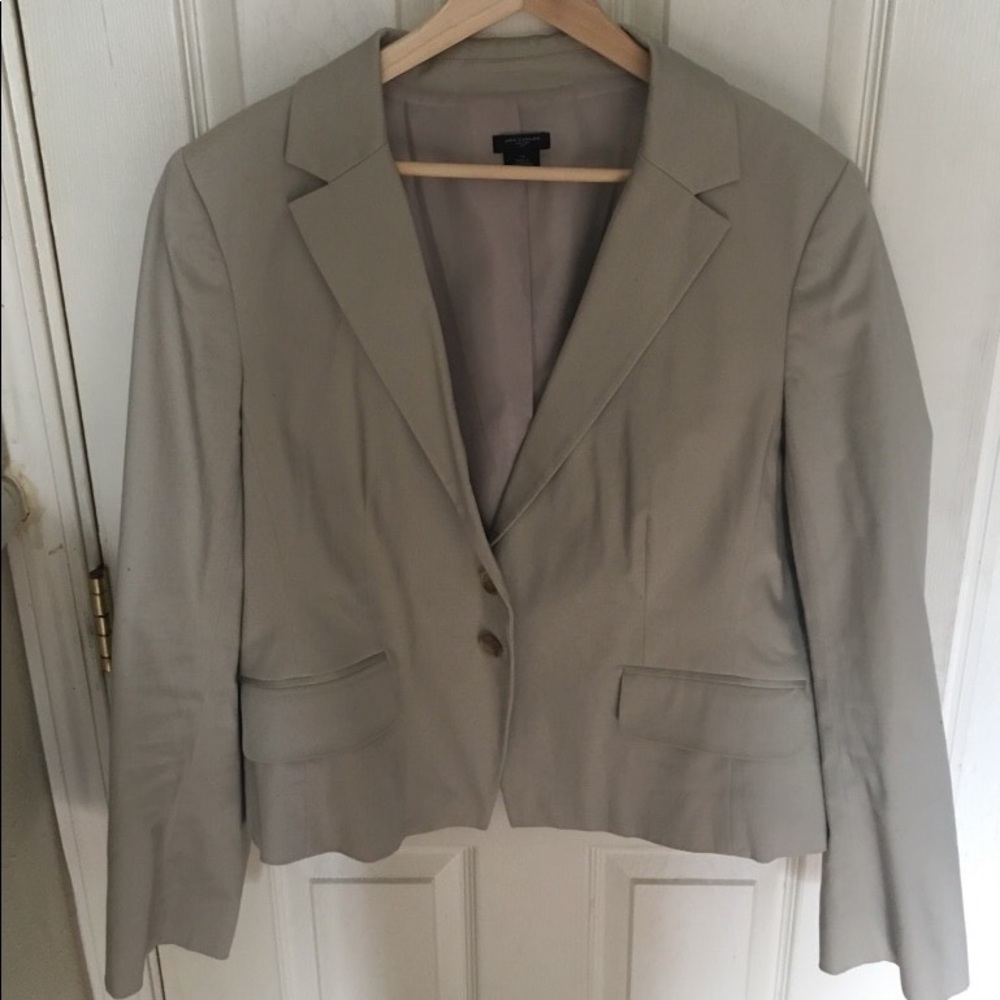 Beige 2-button blazer